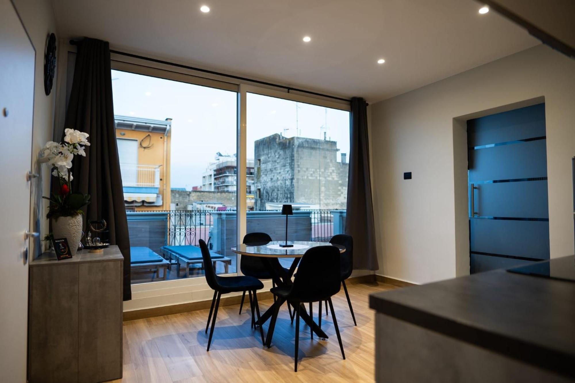 Casa Con Veranda E Idromassaggio Barletta Exterior foto